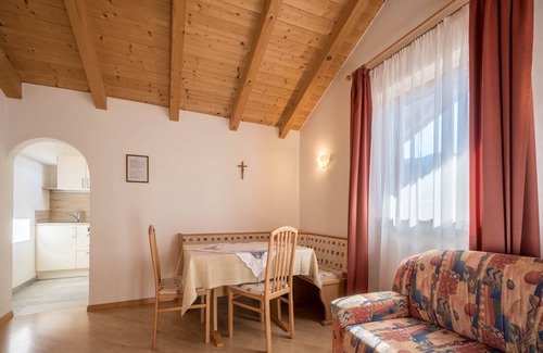 Mareta Apartment | Cozy Apartment Klatschmohn with Mountain View, Wi-Fi, Sauna, Terrace & Balcony; Parking Available