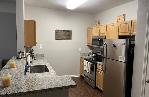 Carmel Apartment | Cozy Apartment less than a 5 minute walk from the Paladium/downtown Carmel!