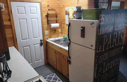 Hayesville Apartment | Cozy apartment located in a quiet subdivision across from beautiful Lake Chatuge