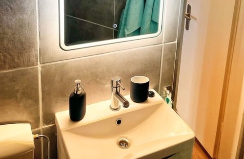 Rath Apartment | Cozy apartment near Düsseldorf Airport - with balcony