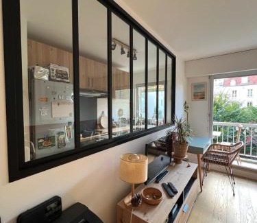Saint-Mande Apartment | Cozy Apartment near Metro-L1 Saint-Mandé avec Parking