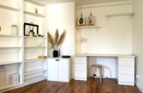 Hagondange Apartment | Cozy apartment near train station