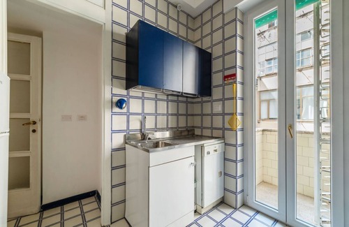 Quartiere III Pinciano Apartment | Cozy apartment of 90 sqm, can accommodate up to 5 people, located on the second floor of a building with a lift (NOT suitable for disabled people - 6 steps to access). The accommodation is located near one of the venues of the Sapienza University of Rome