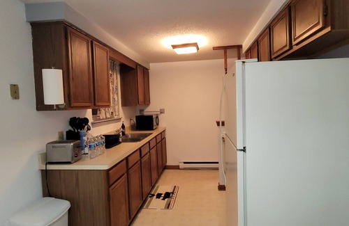 North Tonawanda House | Cozy apartment near Niagara Falls, Air Base, Airport, factory outlet mall, & NU