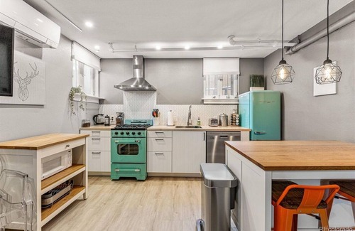 Berkeley Apartment | Cozy apartment, walk to parks, restaurants, bars, gyms, boutiques, grocery store