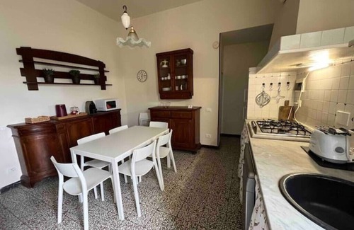 Oltrarno Apartment | Cozy apartment with 3 bedrooms located in the historical part of the city
