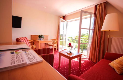 Enderndorf am See Apartment | Cozy apartment with a direct view of the Brombachsee