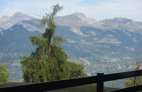 Nendaz Apartment | Cozy Apartment With Mountain Views