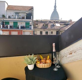 Vanchiglia Apartment | cozy apartment with Mole & hill view