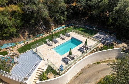 Vetricella Apartment | Cozy Apartment with Pool
