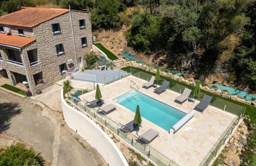 Vetricella Apartment | Cozy Apartment with Pool
