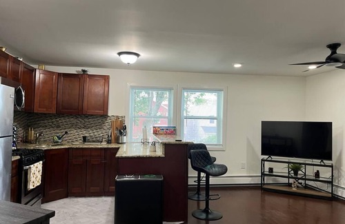 Queens Apartment | Cozy apt in Queens, near JFK