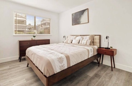 Ceres Apartment | Cozy Apt-King Beds & Shared Pool