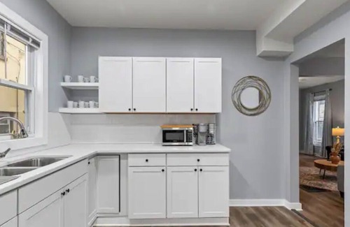 Syracuse Apartment | Cozy apt near SU, Downtown, Mall