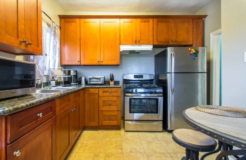 South Arroyo Apartment | Cozy Apt with Great Location in Pasadena