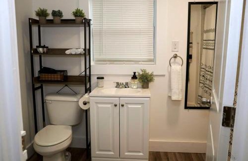 East Point House | Cozy Atl Getaway - 5 Min From Airport & Downtown