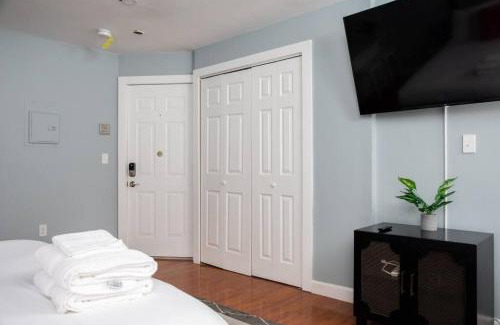 Fenway–Kenmore Apartment | Cozy Back Bay Studio and Close to Fenway