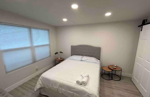Orange City House | Cozy Barndominium 1Bdm/1Bth+loft