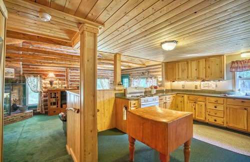 Allenspark Cabin | Cozy basecamp for mountain town adventure, outside deck, near Estes Park & RMNP