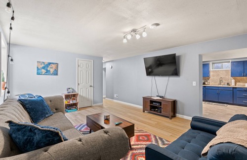 Loveland House | Cozy Basement Apt. w/Full Kitchen+Xbox+W/D & Games