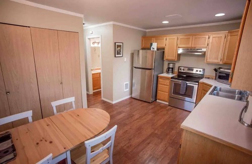 Leavenworth Condo | Cozy Bavarian Getaway ~ 5-Star Location ~ Hot Tub!
