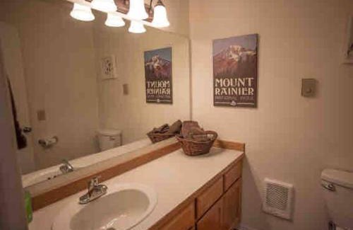 Downtown Leavenworth House | Cozy Bavarian Getaway