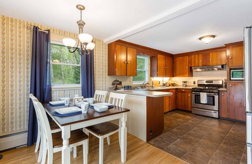 Sorrento House | Cozy Bay - Sorrento, ME