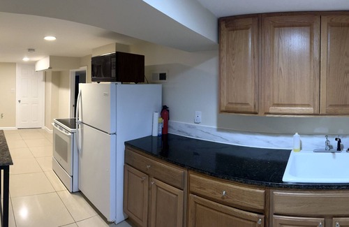 Ventnor City Apartment | Cozy beach block 2 bedroom 2 full bathroom ground level apartment