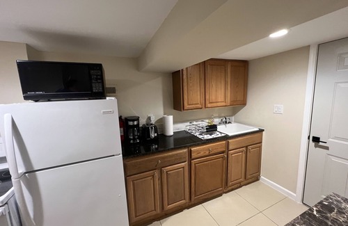 Ventnor City Apartment | Cozy beach block 2 bedroom 2 full bathroom ground level apartment