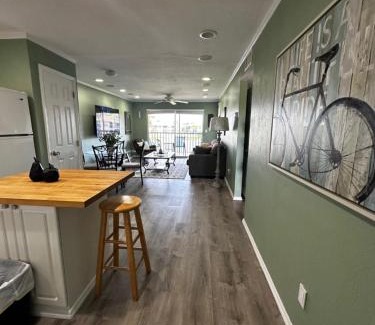 Iona Apartment | Cozy beach getaway