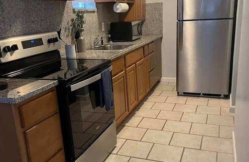 Jacksonville Beach Apartment | Cozy Beach Hideaway - 1 block to the beach