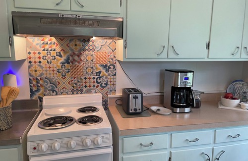 Biddeford House | Cozy beach house minutes from beach -