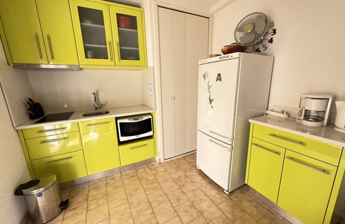 Marseillan Apartment | Cozy Beachfront Apartment with Terrace, Private Parking, and Pet-Friendly!