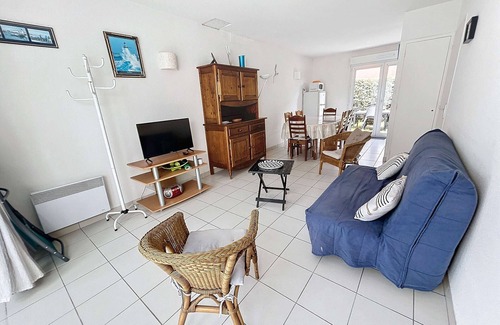 Saint-Pair-sur-Mer House | Cozy Beachside Cottage with Garden, 2 Bedrooms, Steps from the Sea