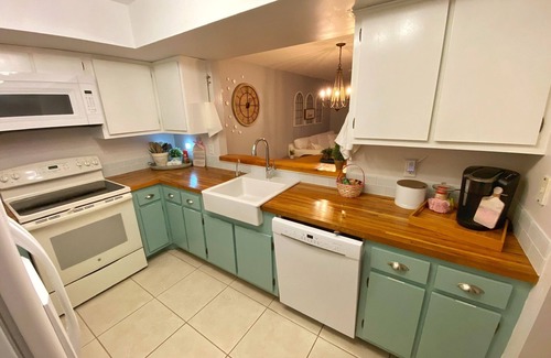 Indialantic House | Cozy Beachside Townhome