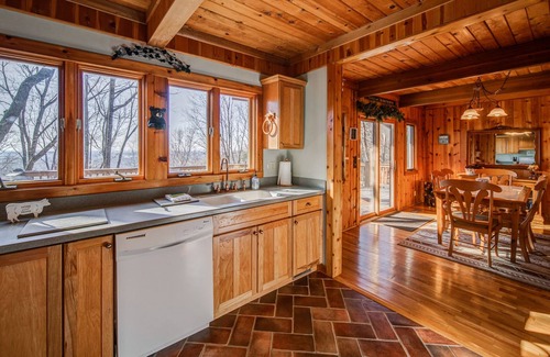 Tate Cabin | Cozy Bear at Bent Tree | Mountain Home
