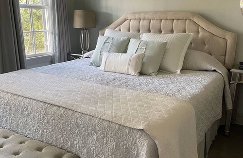 Natchez Bed & Breakfast | Cozy Bed and Breakfast within walking distance of the MS River Bluff & Main St