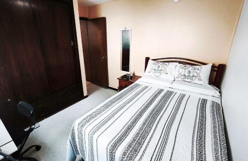 Venustiano Carranza House | Cozy bedroom at 5 min Mexico City Airport T1 & T2