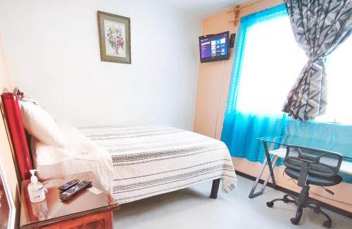 Venustiano Carranza House | Cozy bedroom at 5 min Mexico City Airport T1 & T2