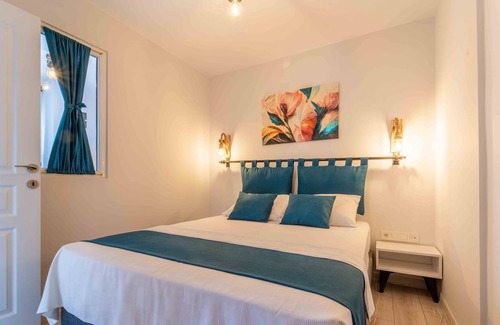 Kepez House | Cozy Bedroom, Livingroom and Fully Equipped Kitchen 10 minutes walking to Beach