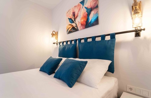Kepez House | Cozy Bedroom, Livingroom and Fully Equipped Kitchen 10 minutes walking to Beach