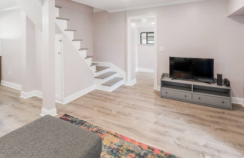 Belmont House | Cozy Belmont cottage ~1 mi to restaurants/shops