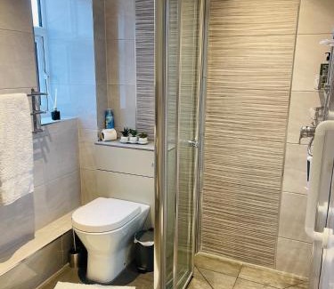 Bicester Apartment | Cozy Bicester Village townhouse with garden