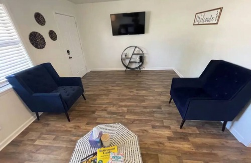 Blytheville House | Cozy Blue! n