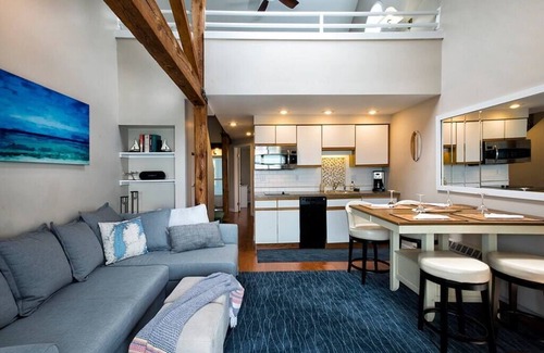 Charlevoix Condo | Cozy Boat House II Lake Charlevoix: Amazing Views and Pool