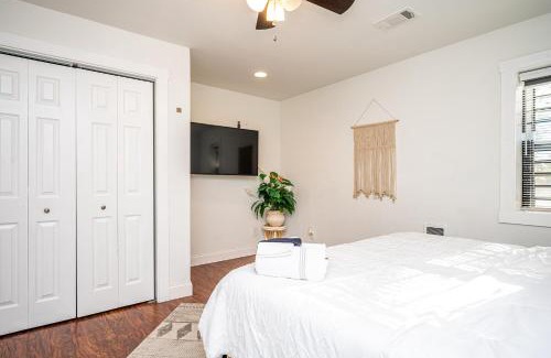 Decatur Apartment | Cozy Bohemian 2 bed 1 Bath in Decatur