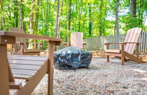Cary Villa | Cozy Boho Kildaire Farms Home- near Downtown