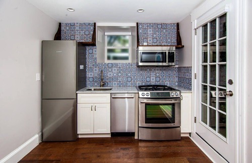 Dorchester House | Cozy Boston Escape | Near T