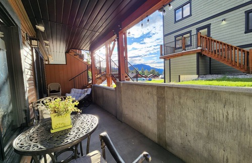 East Kootenay Condo | Cozy bottom floor condo located minutes away from the Radium hot pools!