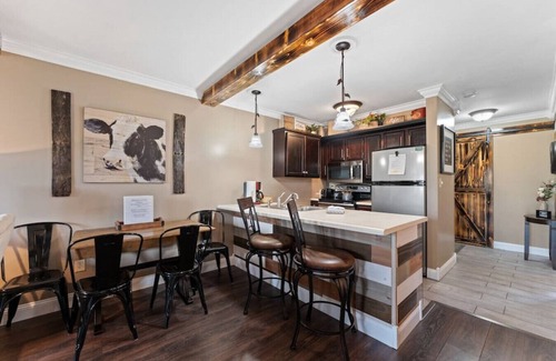 Notch Estates Apartment | Cozy Branson Condo with Free attraction Tickets! Easy Walk-In Access & Close to Attractions!